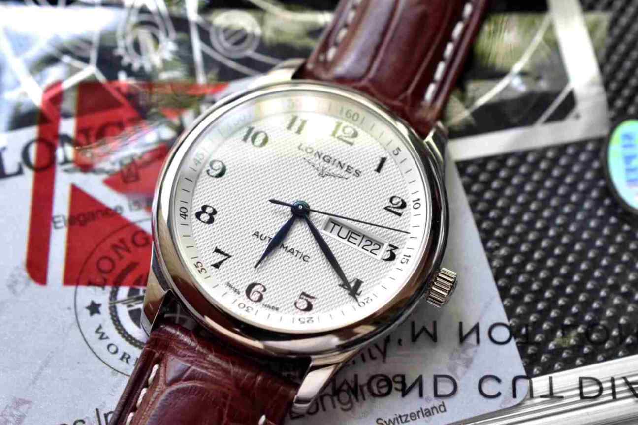 Kz厂浪琴双日历名匠复刻手表_38.5X11mm_原装瑞士eta2836-2自动机械机芯